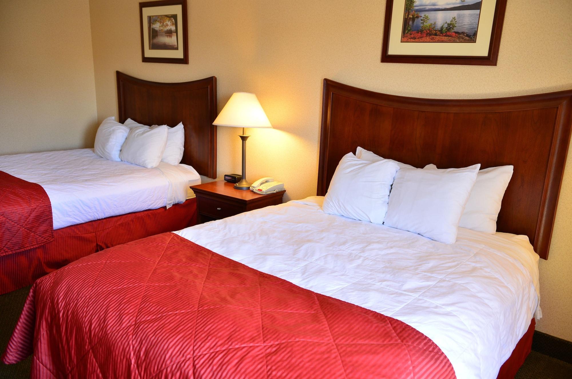 Clarion Inn & Suites At The Outlets Of Lake George Zewnętrze zdjęcie