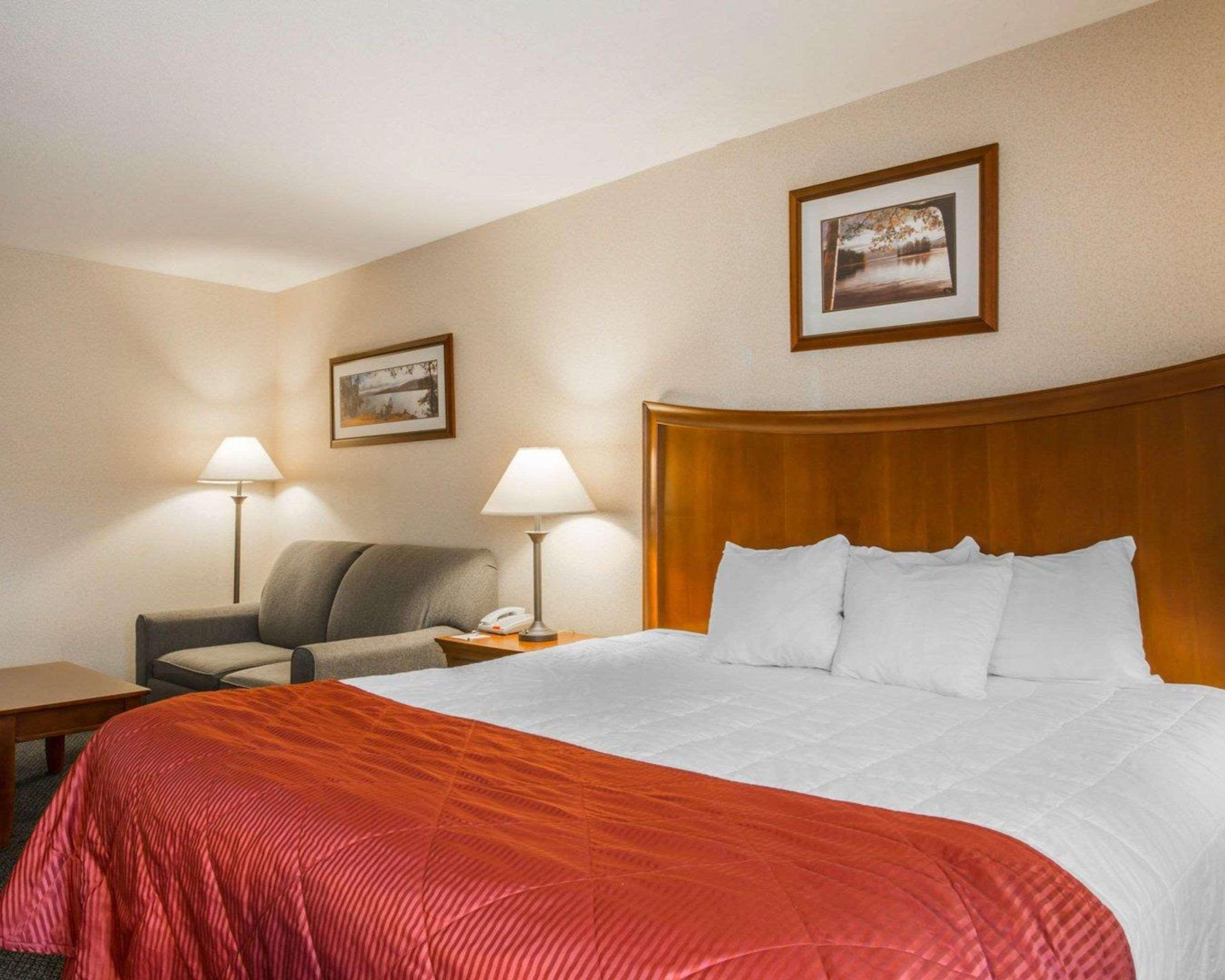Clarion Inn & Suites Lake George Zewnętrze zdjęcie